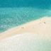 「かくれ浜」奄美大島の春の風物詩。年に数回しか見られない、幻の浜の写真